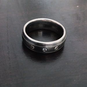 Mens Titanium and diamond ring